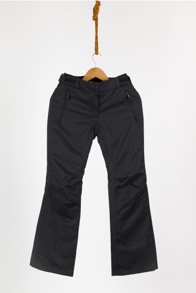 Alquila tus pantalones de esquí Rossignol para mujer en los Alpes franceses con O'Rentees.