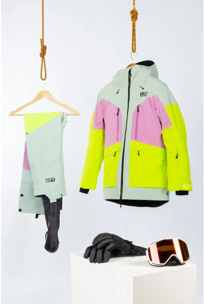 Location tenue de snowboard Femme Picture Organic Clothing par Orentees - Morzine - W2526PIC2B