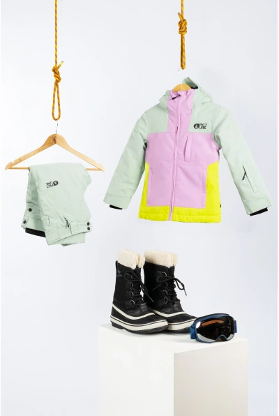 location combinaison de ski et snowboard Picture Enfant by Orentees Val d isere